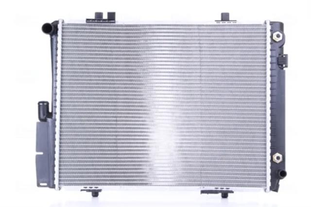 Радиатор охлаждения 62582A NISSENS