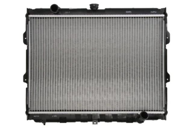 Радиатор охлаждения 67046 NISSENS