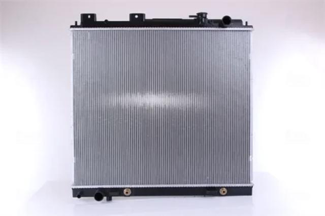 Радиатор водяной 68744 NISSENS
