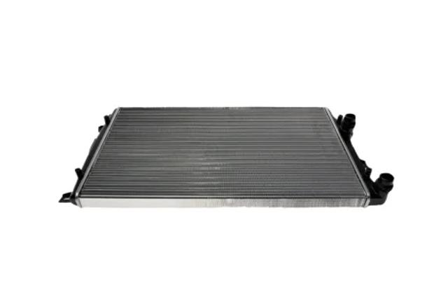 Радиатор охлаждения двигателя 732872 VALEO