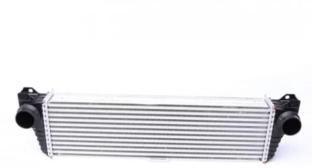Интеркулер CI150000P MAHLE