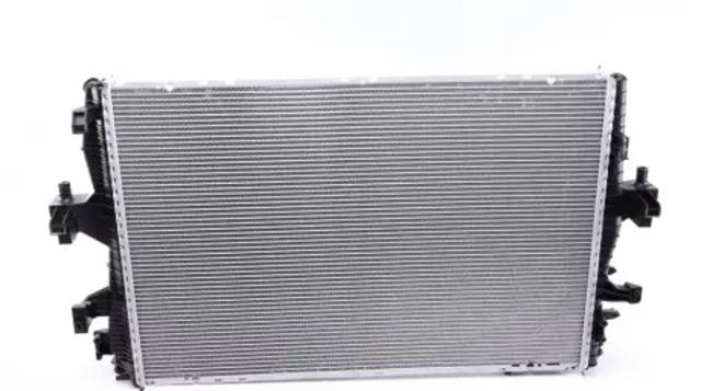 Радиатор водяной CR585000P MAHLE
