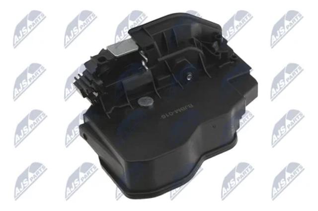 Дверной замок передний правый EZCBM016 NTY