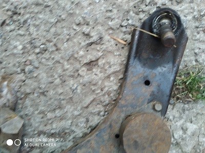 MAZDA B32H34350 Рычаг передней подвески нижний левый в наличии Киев