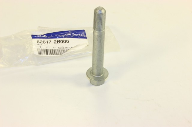 Болт переднего рычага 626172B000 HYUNDAI