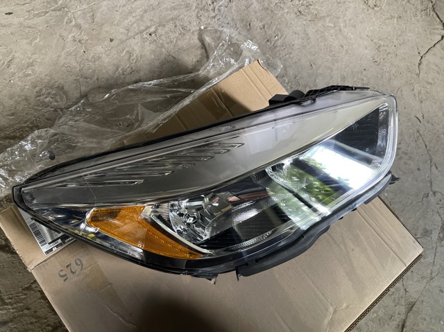 GJ5Z13008N FORD Правая фара купить в Тернополь