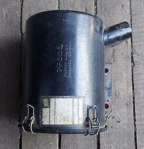 Корпус воздушного фильтра, нижняя часть 165007F003 NISSAN
