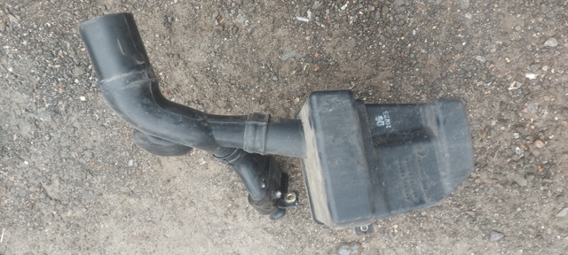 Резонатор воздушного фильтра 1658595F0D NISSAN