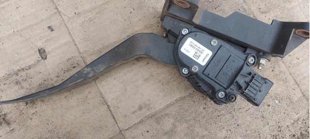 Педаль акселератора 18002EB400 NISSAN