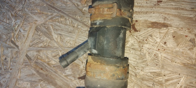 Патрубок термостата 1C0121438A VAG