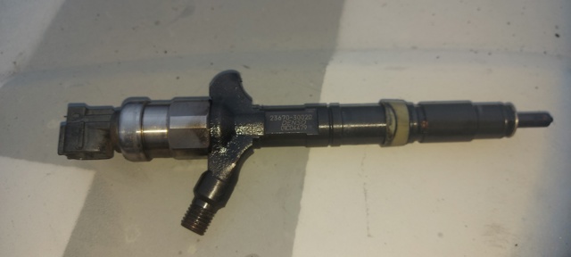 Форсунка дизельная в сборе 2367030020 TOYOTA