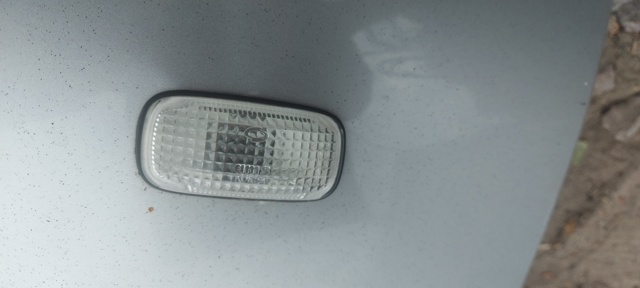Повторитель поворота в крыло 2616095F0A NISSAN