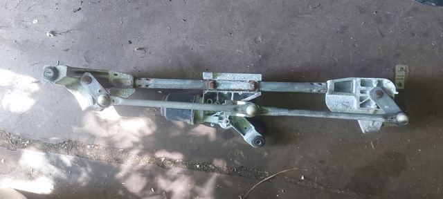 Трапеция стеклоочистителя 28800EB300 NISSAN