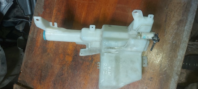 Бачок омывателя лобового стекла 28910CA700 NISSAN