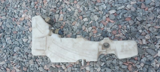 Водяной бачок омывателя стекла 28910EB520 NISSAN