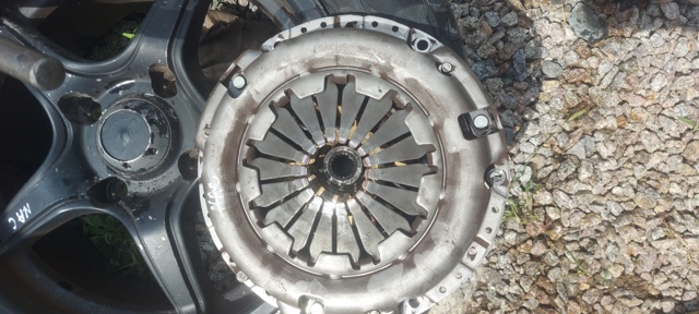 Нажимной диск сцепления 3021095F0B NISSAN