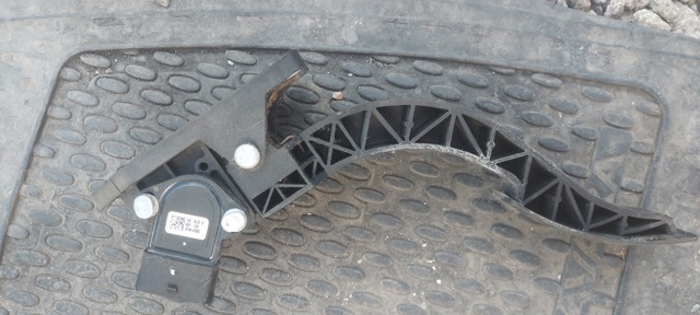 Педаль акселератора 327003E400 HYUNDAI