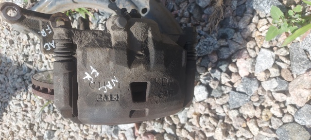 Суппорт тормозной, передний, правый 4100195F0A NISSAN