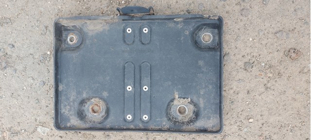Подставка аккумулятора (АКБ) 64866JK600 NISSAN