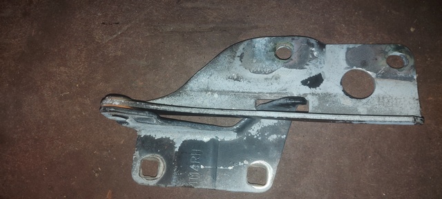 Петля капота, правая 65400ZP00A NISSAN