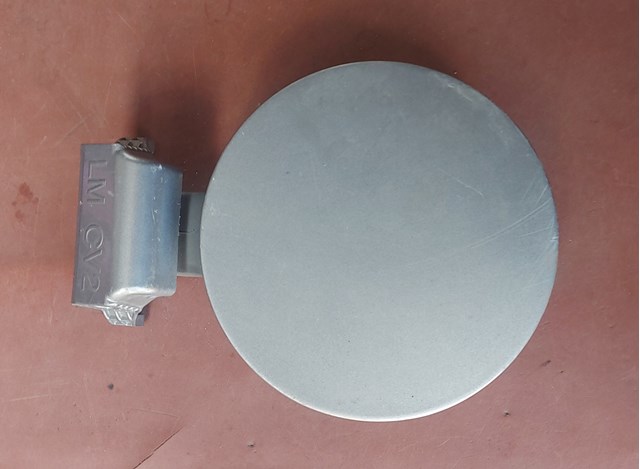 Лючок топливного бака 695102S000 HYUNDAI