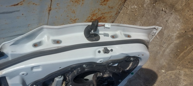 Дверь пассажирская задняя левая 770033S000 HYUNDAI