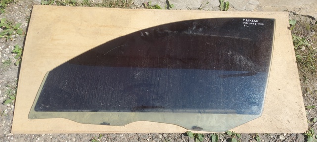 Стекло двери передней левой 80301AV600 NISSAN