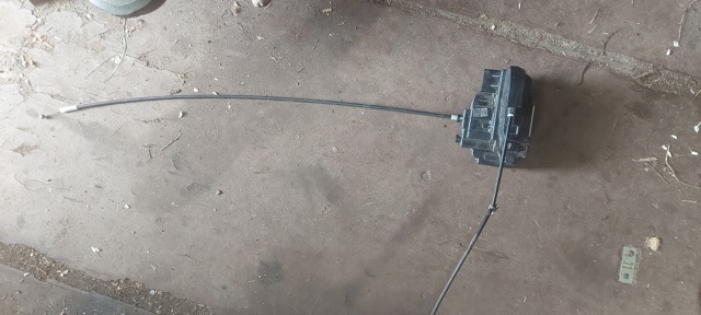 Замок задней двери, правой 82500EB320 NISSAN