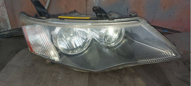 Основная фара - вставка 8301B480 MITSUBISHI