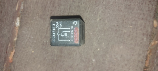 Многофункциональное реле 90244312 GM