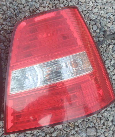 Правый стоп-сигнал 924023E510 HYUNDAI