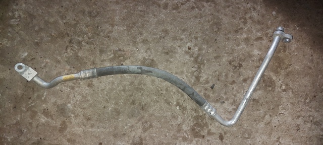 Трубка кондиционера от компрессора к радиатору 92490EB400 NISSAN