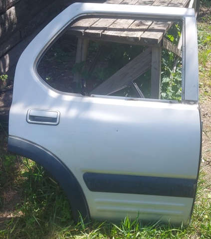 Задняя правая дверь Opel Frontera B