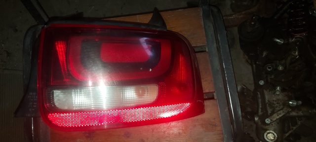 Фонари задние 9800916080 PEUGEOT