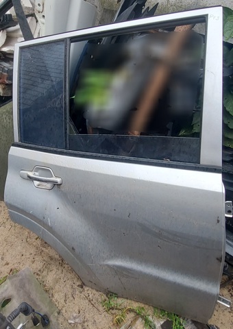 Задняя правая дверь MN150368 MITSUBISHI