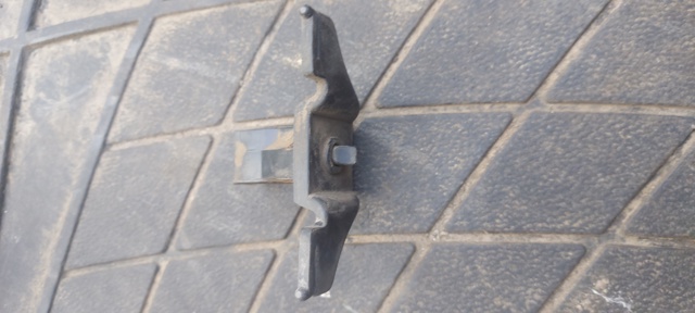 Замок открывания лючка бензобака MR303200 MITSUBISHI