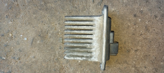 MR315051 MITSUBISHI Резистор печки купить в Ирпень