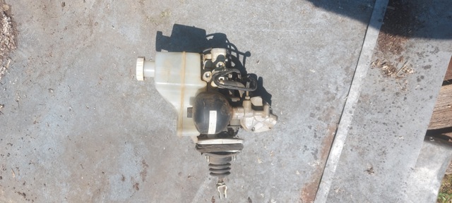 Насос АБС (ABS) главного тормозного цилиндра MR977462 MITSUBISHI