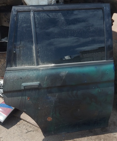 Задняя правая дверь MR981912 MITSUBISHI