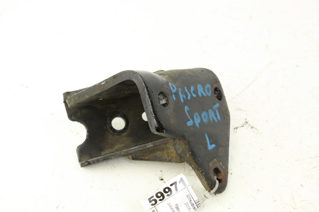 Кронштейн подушки (опоры) двигателя, левой 1091A079 MITSUBISHI