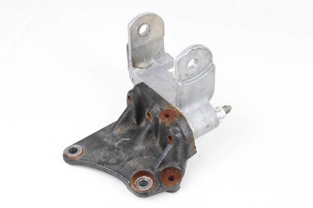 Кронштейн подушки (опоры) двигателя, правой 1091A237 MITSUBISHI