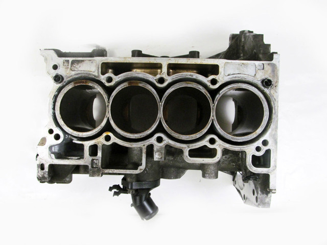 Блок цилиндров двигателя 11000ED01G NISSAN