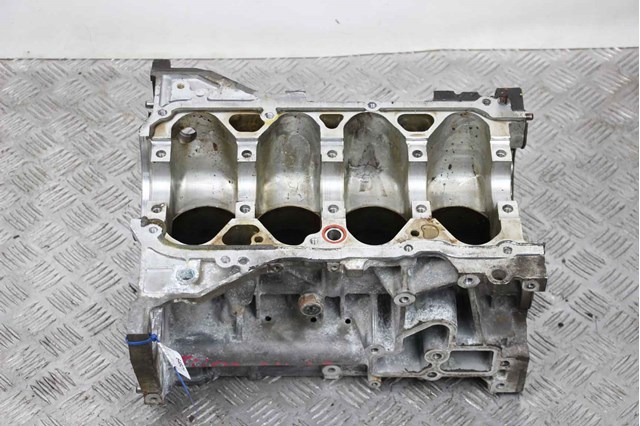 Блок цилиндров 11000EM50G NISSAN