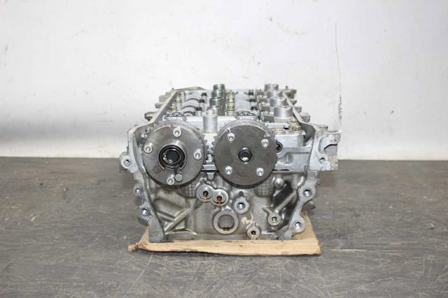 Головка блока цилиндров 1110109300 TOYOTA