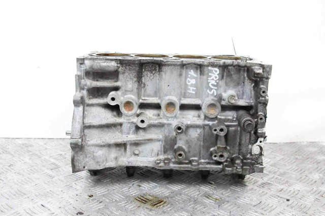 Блок двигателя 1141039057 TOYOTA