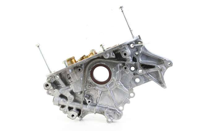Насос масляный 1211A142 MITSUBISHI