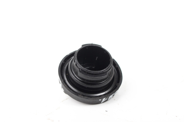 12180WA010 TOYOTA Крышка маслозаливной горловины купить в Житомир