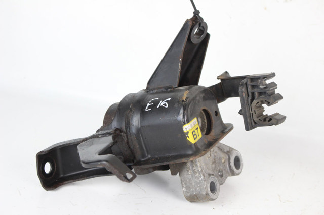 Правая подушка двигателя 123050T150 TOYOTA