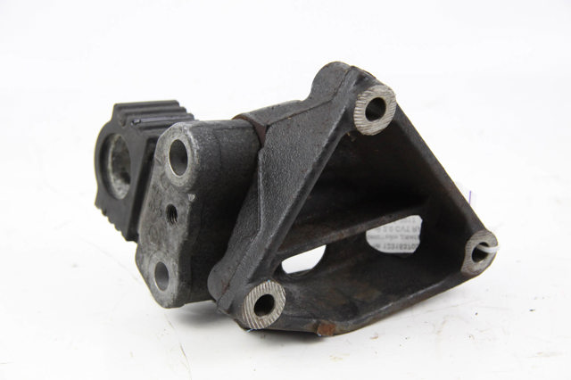 1231537030 TOYOTA Кронштейн подушки (опоры) двигателя правой купить в Павлоград
