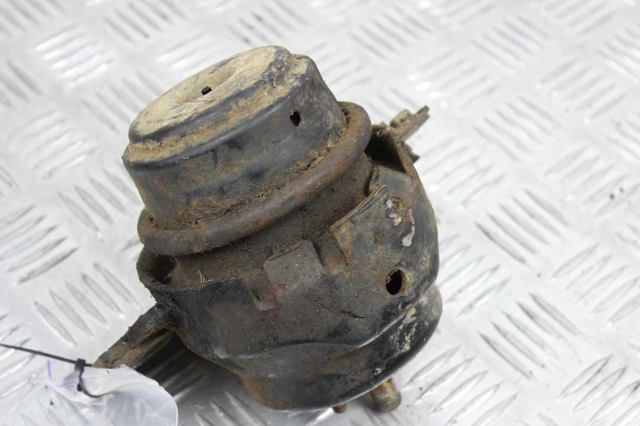 TOYOTA 1236130050 Подушка (опора) двигателя левая/правая в наличии Тернополь